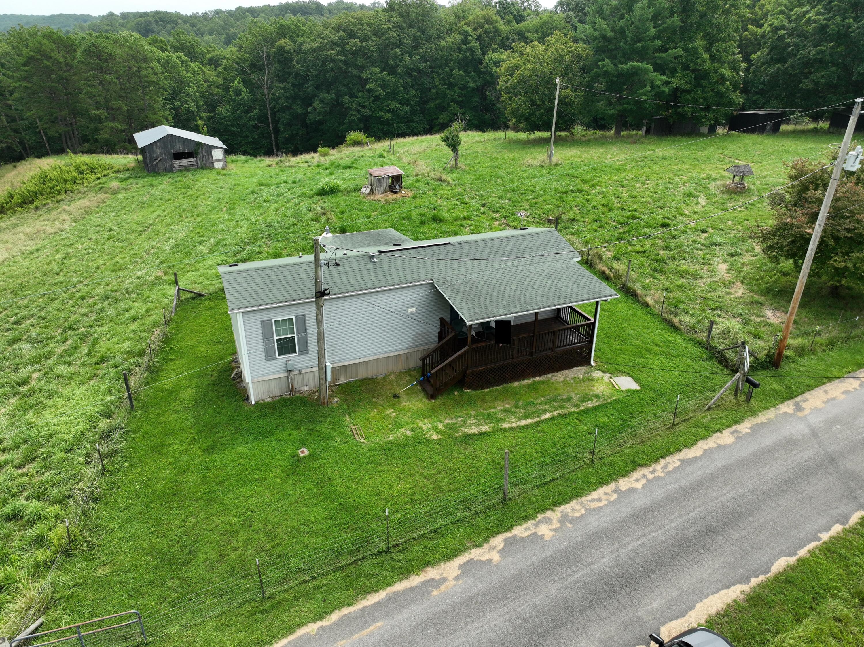 762 Jacks Ridge Road McKee, KY 40447 - Photo 89 of 109 DJI_0548