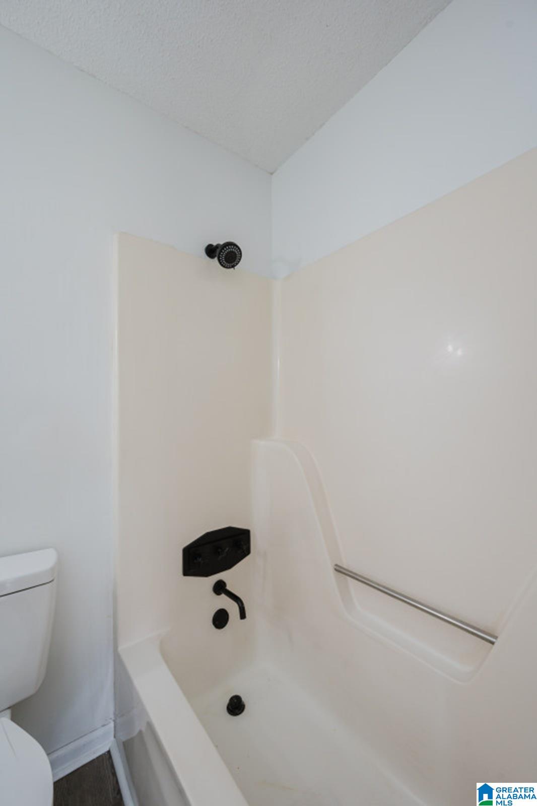 704 18th Way Lane Southwest Birmingham, AL 35211 - Photo 24 of 33