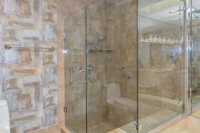 21375 Bridgeview Drive Boca Raton, FL 33428 - Photo 18 of 33 Master Bathroom