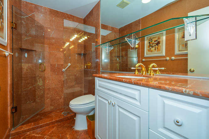 21375 Bridgeview Drive Boca Raton, FL 33428 - Photo 22 of 33 Guest Bathroom