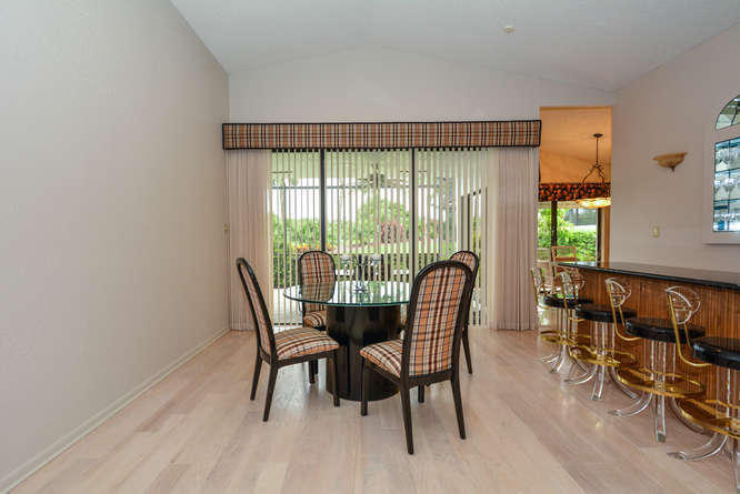 21375 Bridgeview Drive Boca Raton, FL 33428 - Photo 8 of 33 Living Room