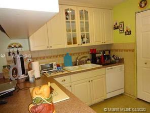 11783 Southwest 14th Street, Unit A Miami, FL 33184 - Photo 4 of 7