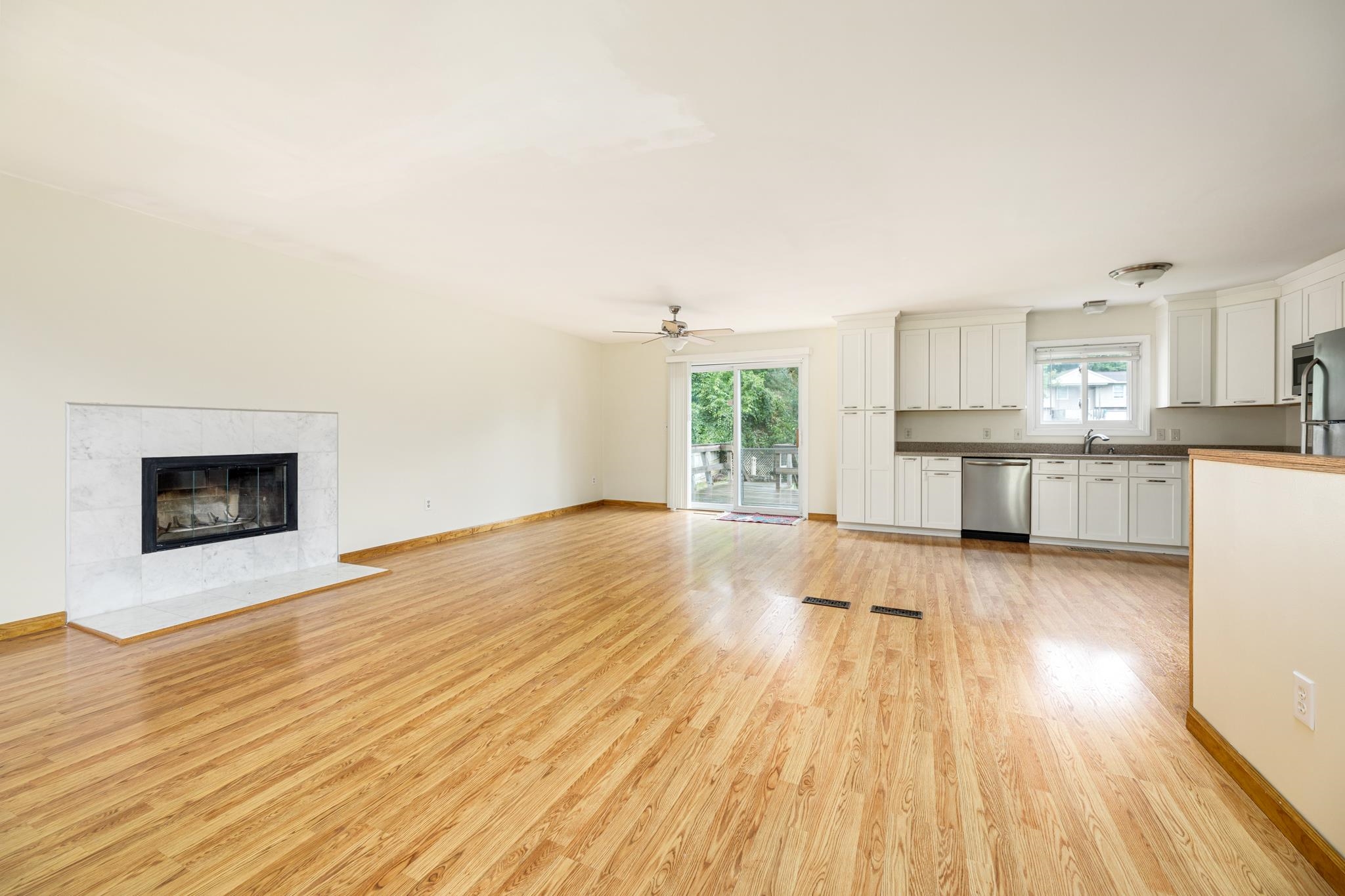 2721 Blue Ridge Lane Traverse City, MI 49685 - Photo 20 of 47 1915695-19.JPG