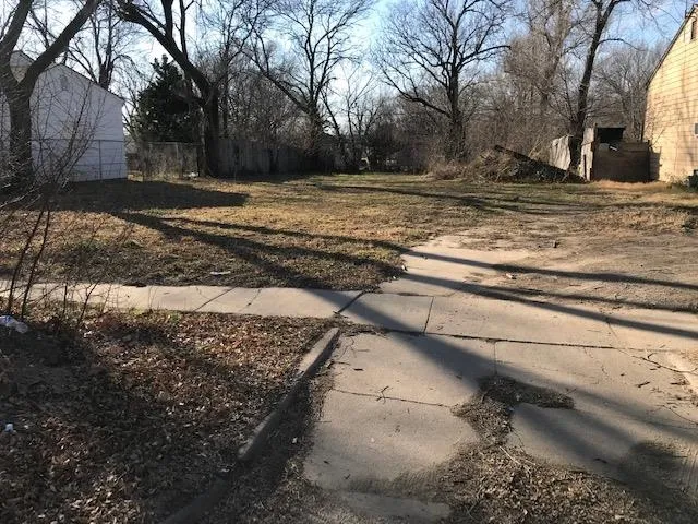 $15,000 | 1633 North Green Street, Wichita, KS 67214