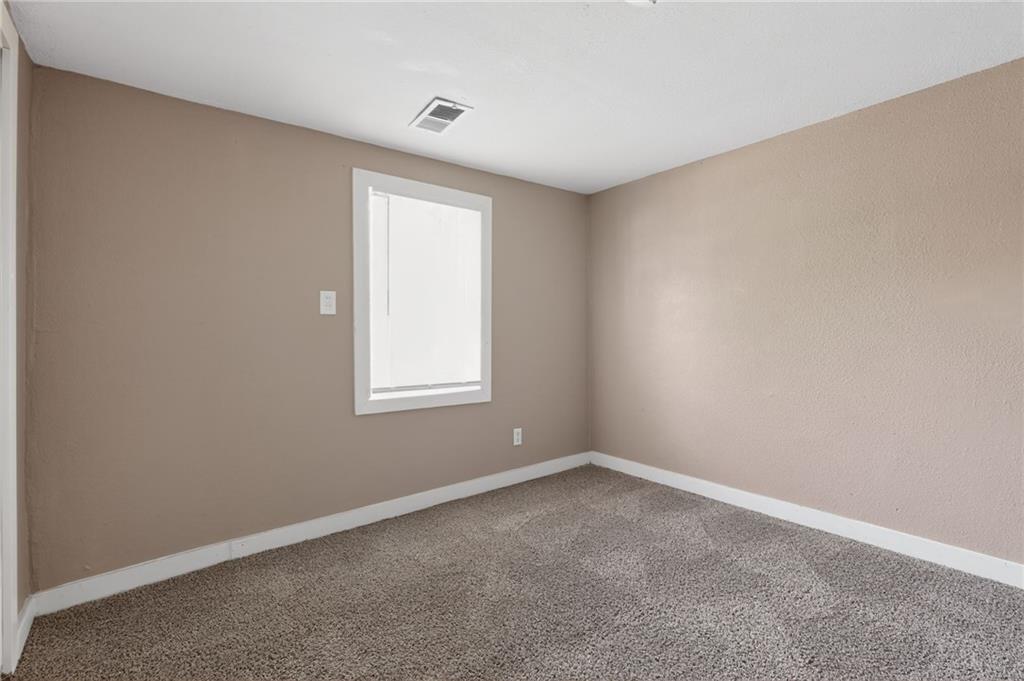 8318 Pershing Road Raytown, MO 64138 - Photo 15 of 30
