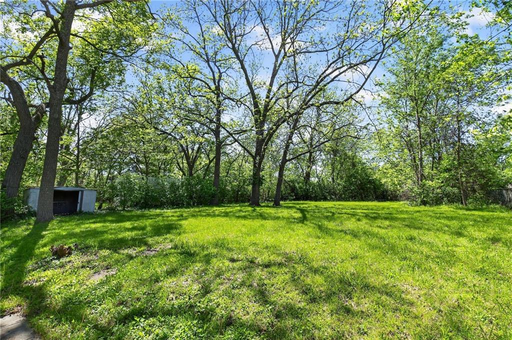 8318 Pershing Road Raytown, MO 64138 - Photo 8 of 30