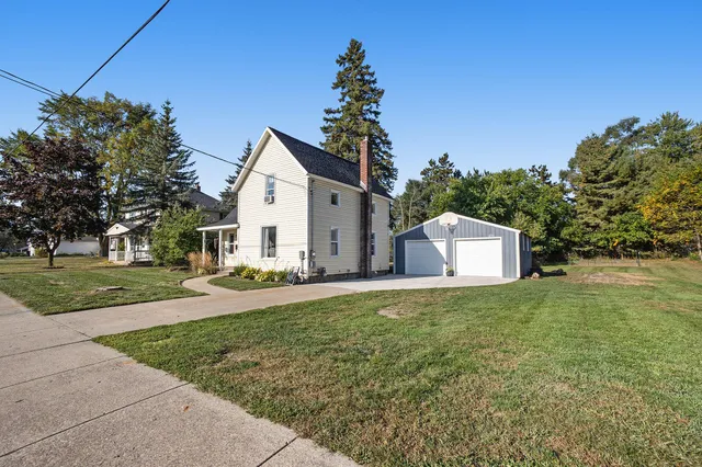 $250,000 | 203 Martindale Street Northwest, Sparta, MI 49345