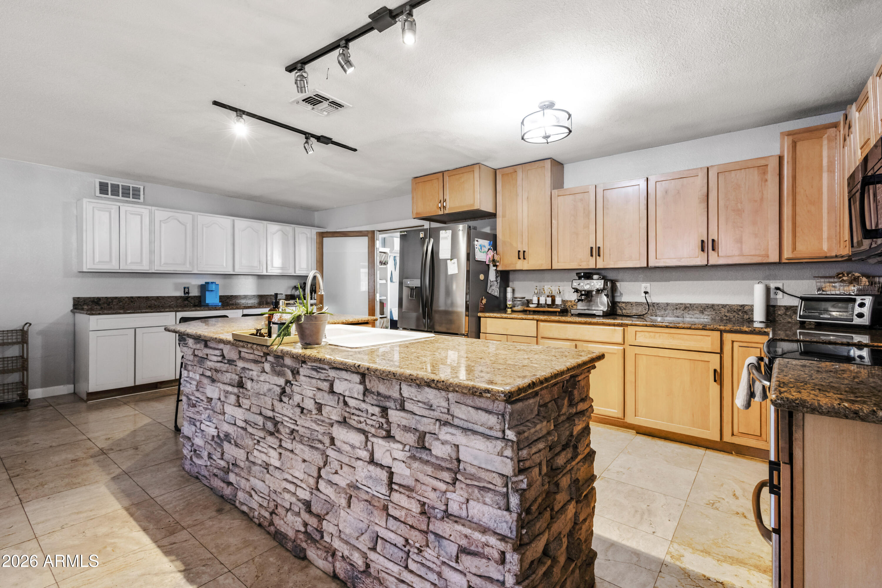 1774 South 131st Street Gilbert, AZ 85233 - Photo 11 of 62 11