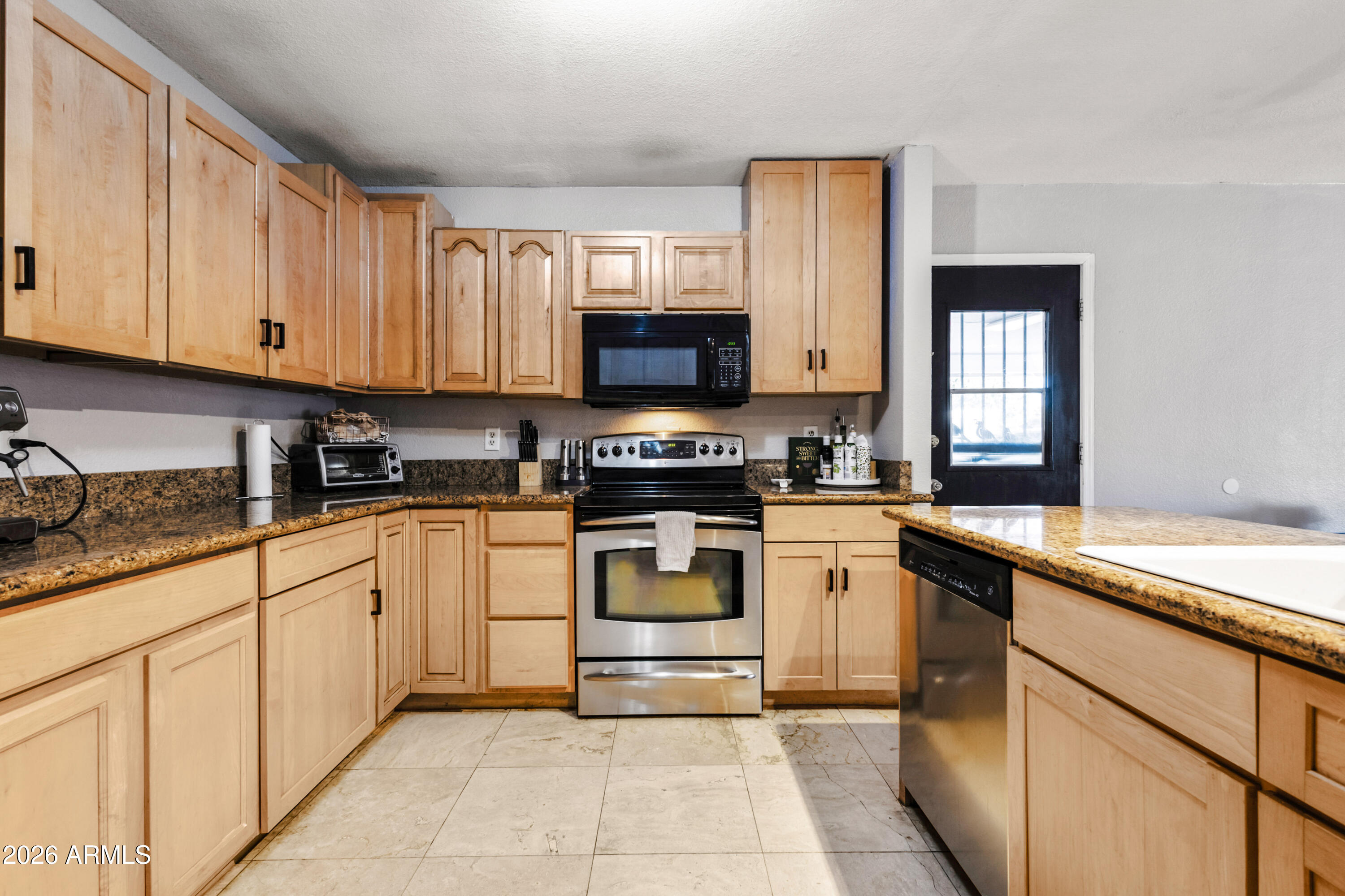 1774 South 131st Street Gilbert, AZ 85233 - Photo 9 of 62 09