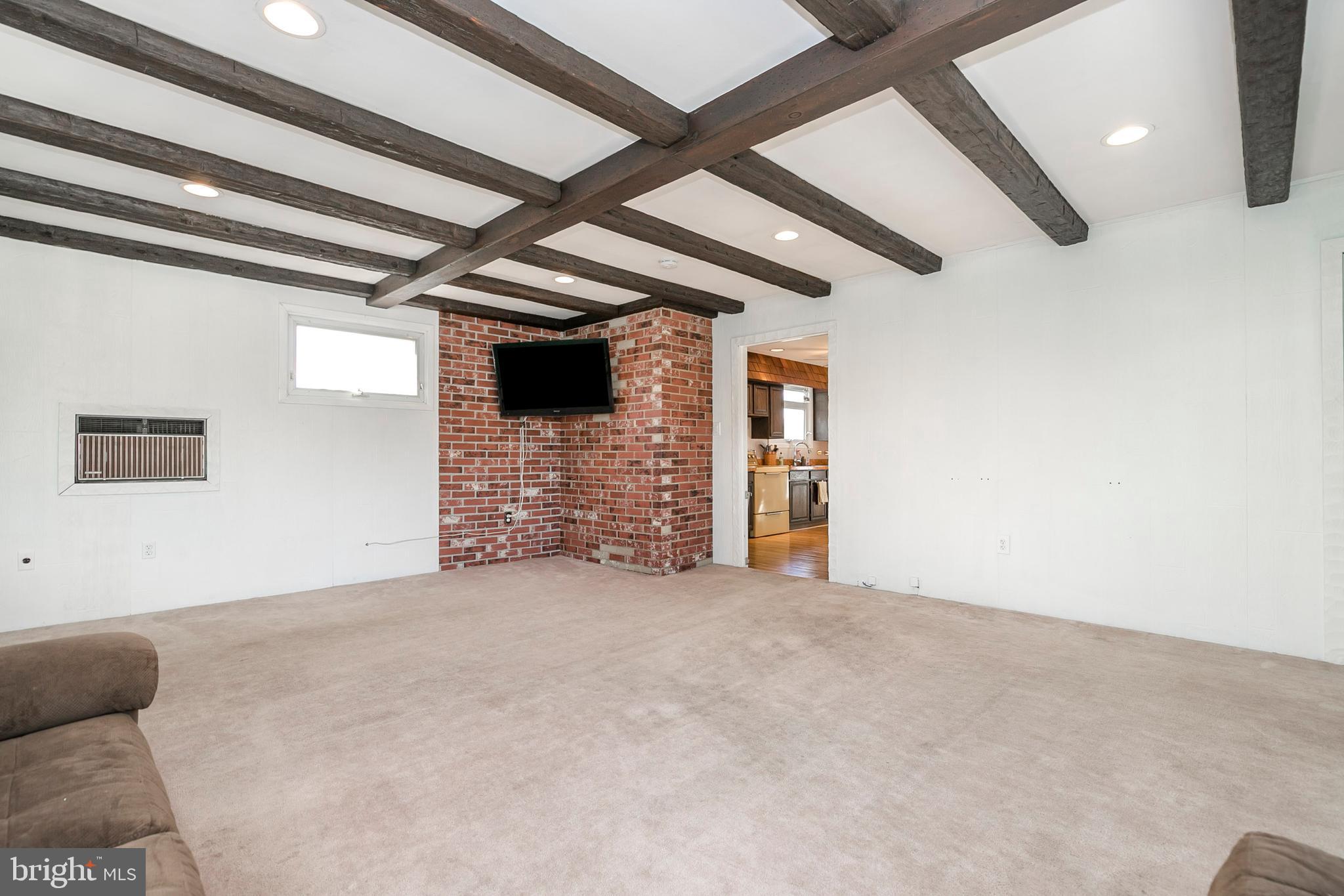 90 Moser Road Pottstown, PA 19464 - Photo 13 of 26 Family room