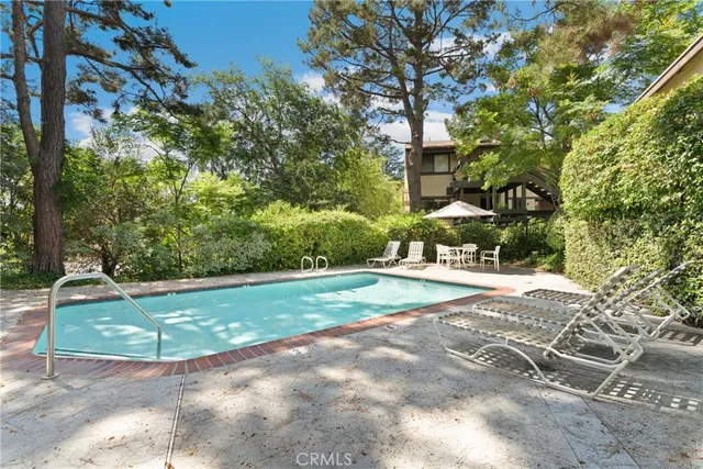 $750,000 | 1054 Seco Street, Unit 205, Pasadena, CA 91103