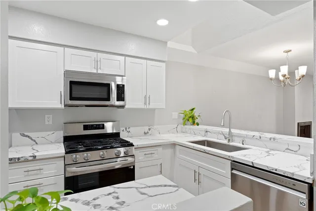 $750,000 | 1054 Seco Street, Unit 205, Pasadena, CA 91103