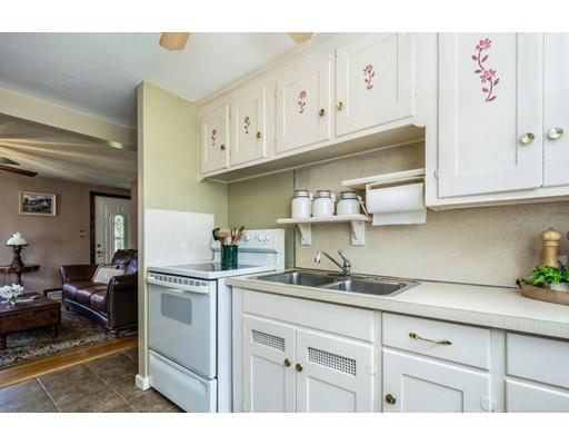 10 Birch Hill Road Worcester, MA 01606 - Photo 8 of 23 Gallery Image 8