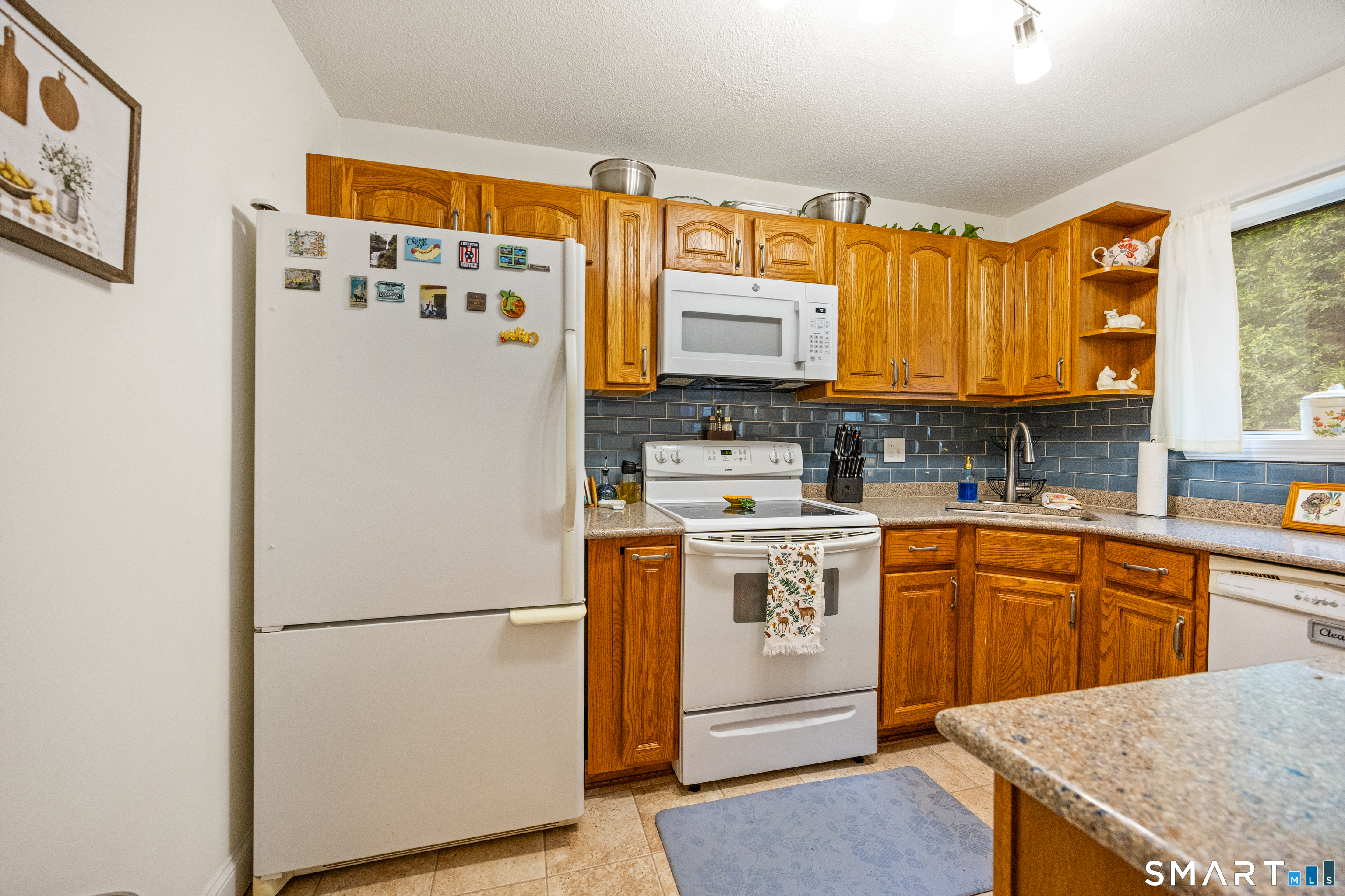 925 Oronoke Road, Unit 41D Waterbury, CT 06708 - Photo 13 of 31