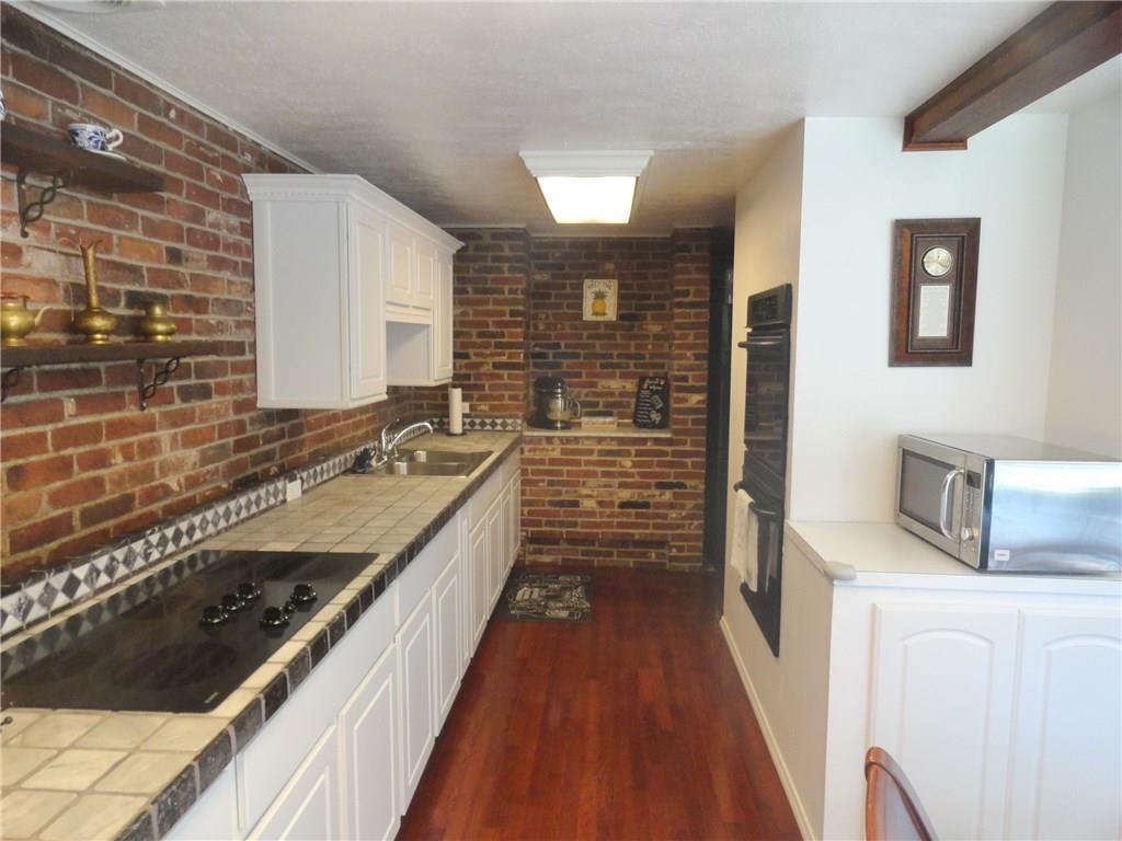 734 Field Club Road Pittsburgh, PA 15238 - Photo 12 of 25 Gallery Image 12