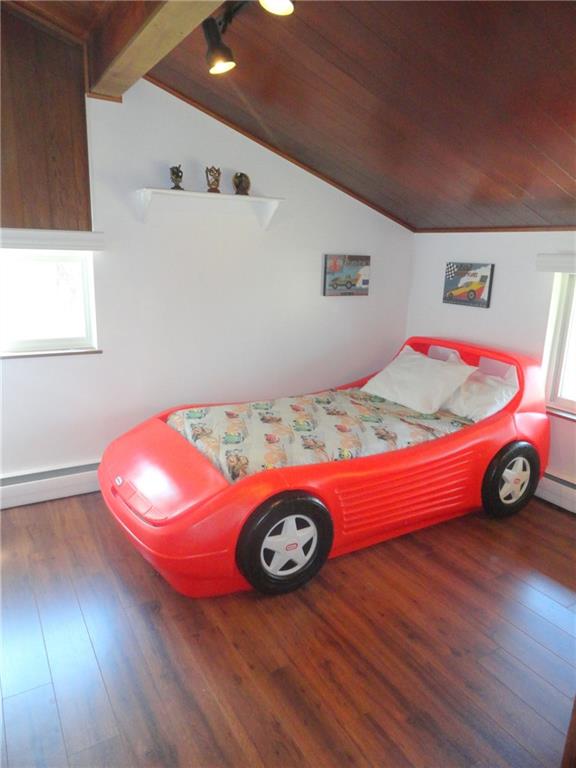 734 Field Club Road Pittsburgh, PA 15238 - Photo 24 of 25 THIRD BEDROOM.