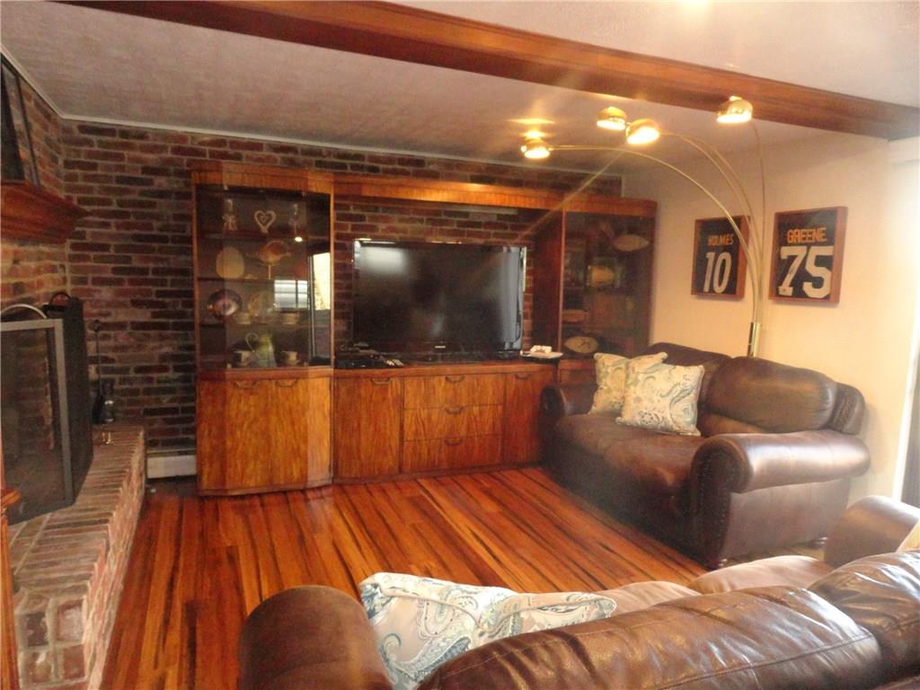 734 Field Club Road Pittsburgh, PA 15238 - Photo 8 of 25 Gallery Image 8