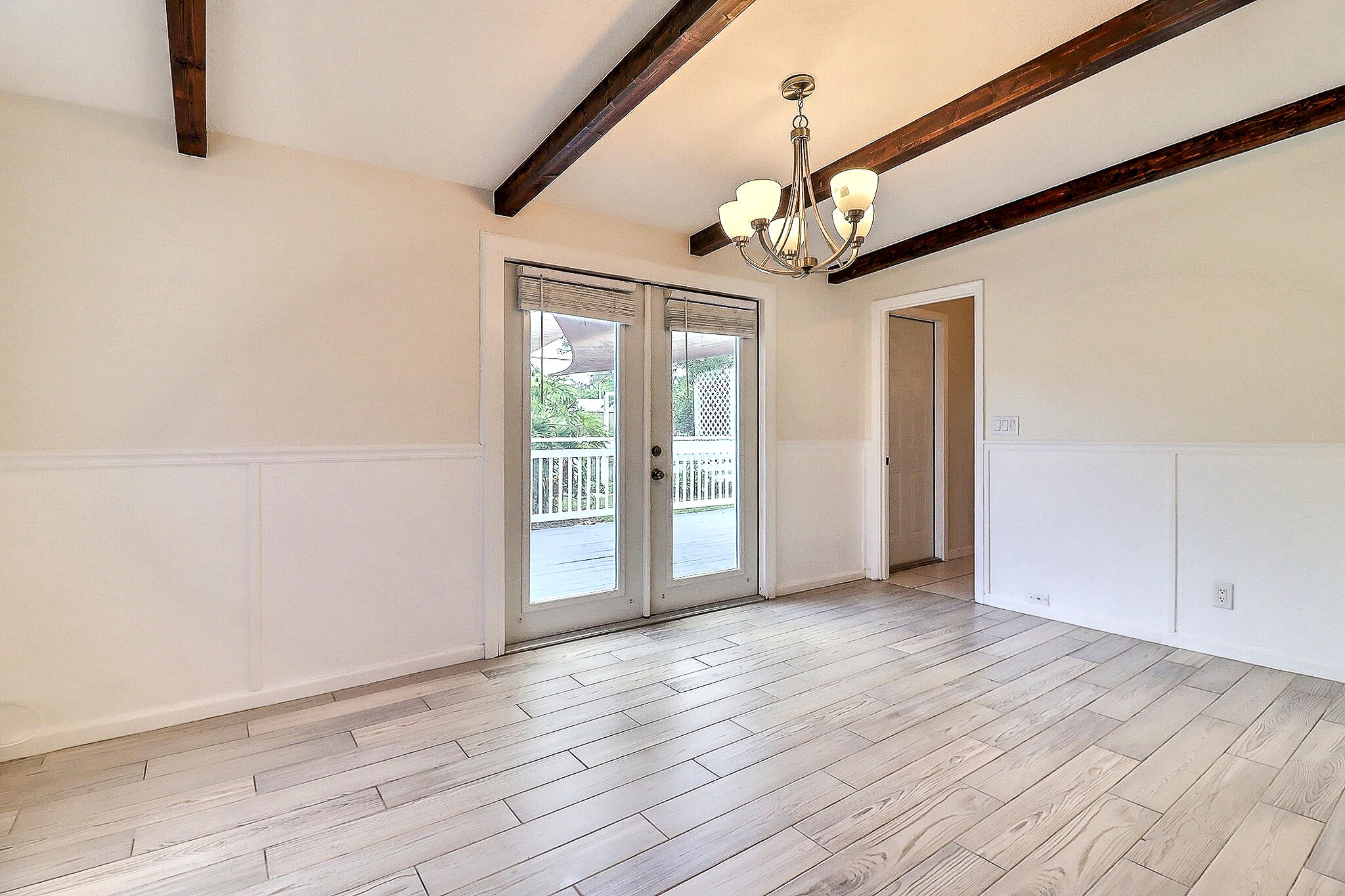 337 Mid Pines Road Palm Springs, FL 33461 - Photo 9 of 32 65bb3ee1f3bbb5818e196823d9cca294ce2674e1