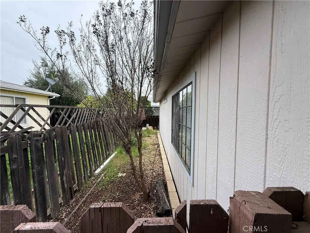 27250 Murrieta Road, Unit 51 Menifee, CA 92586 - Photo 8 of 43 Left side yard