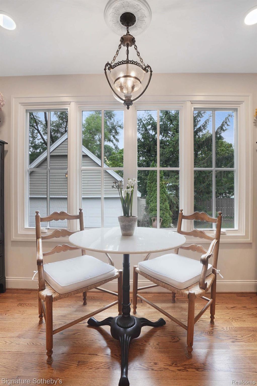 1347 Yorkshire Road Birmingham, MI 48009 - Photo 15 of 35 Gallery Image 15