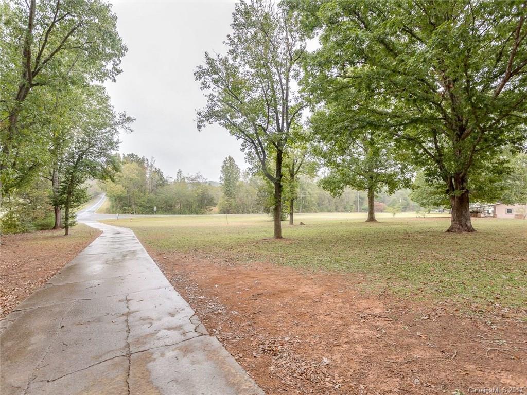 2611 Greenleaf Road Clover, SC 29710 - Photo 3 of 24