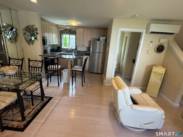 $2,495 | 7 Clearwater Lane, Unit 7, East Hampton, CT 06424