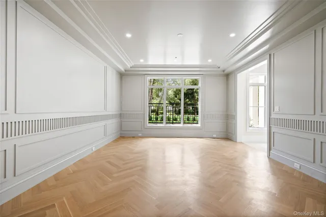 $6,299,999 | 12 Quaker Ridge Drive, Glen Head, NY 11545