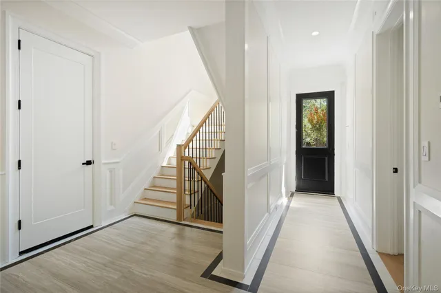 $6,299,999 | 12 Quaker Ridge Drive, Glen Head, NY 11545