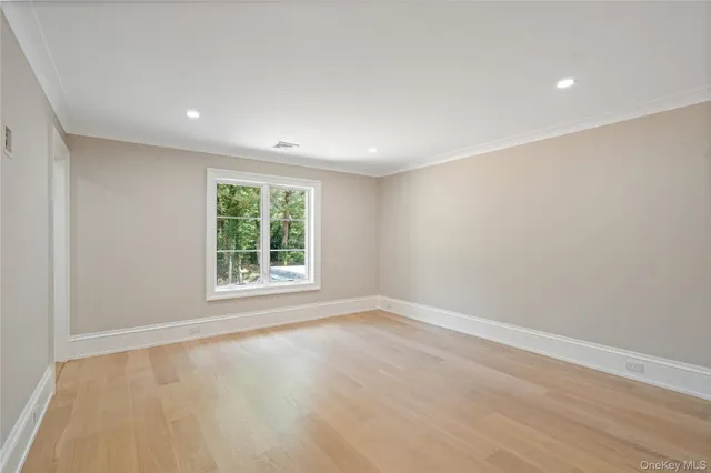 $6,299,999 | 12 Quaker Ridge Drive, Glen Head, NY 11545