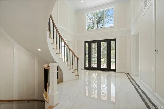 $6,299,999 | 12 Quaker Ridge Drive, Glen Head, NY 11545