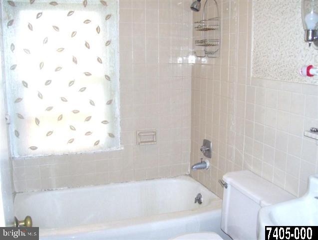 323 Pinehurst Road York, PA 17402 - Photo 12 of 16 Gallery Image 12