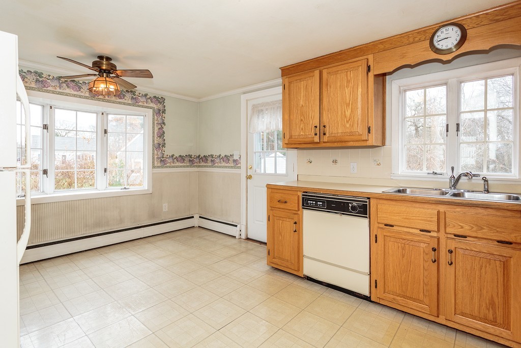 21 Hathaway Road Wilmington, MA 01887 - Photo 5 of 20