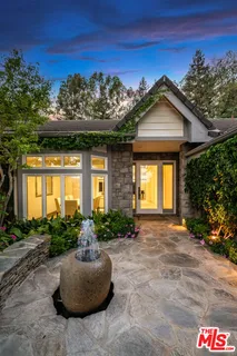 $4,995,000 | 19012 Dorlon Drive, Tarzana, CA 91356