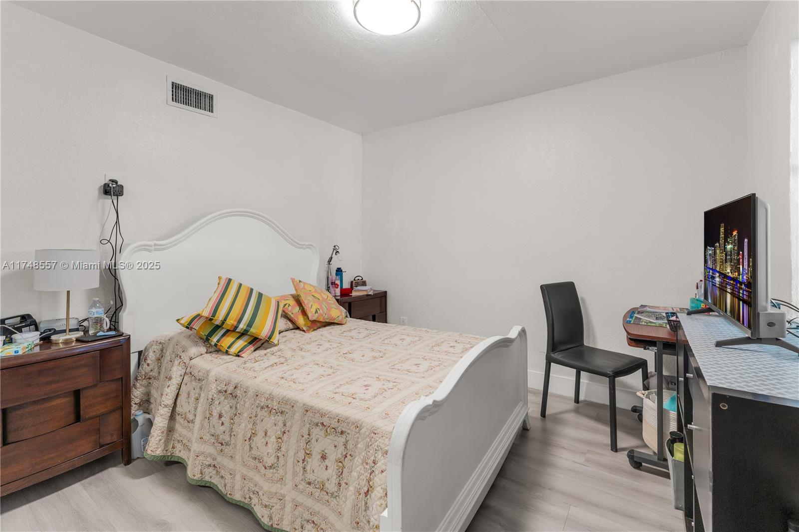 4641 Southwest 112th Avenue Miami, FL 33165 - Photo 13 of 45 Gallery Image 13