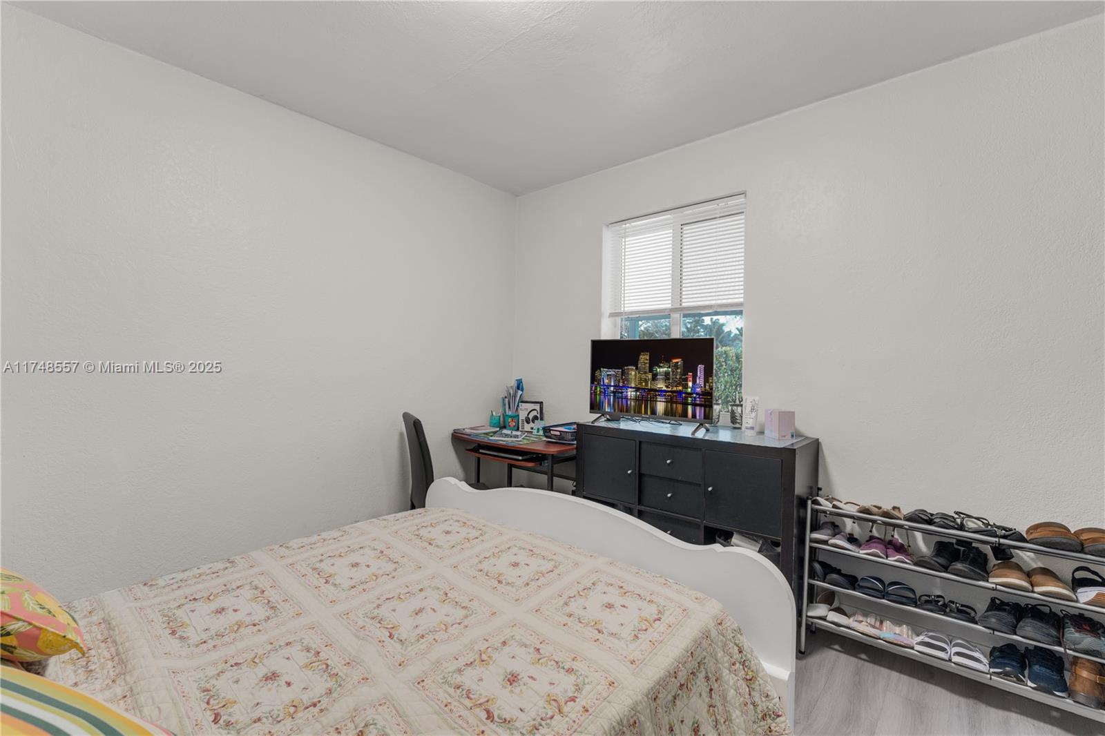 4641 Southwest 112th Avenue Miami, FL 33165 - Photo 14 of 45 Gallery Image 14