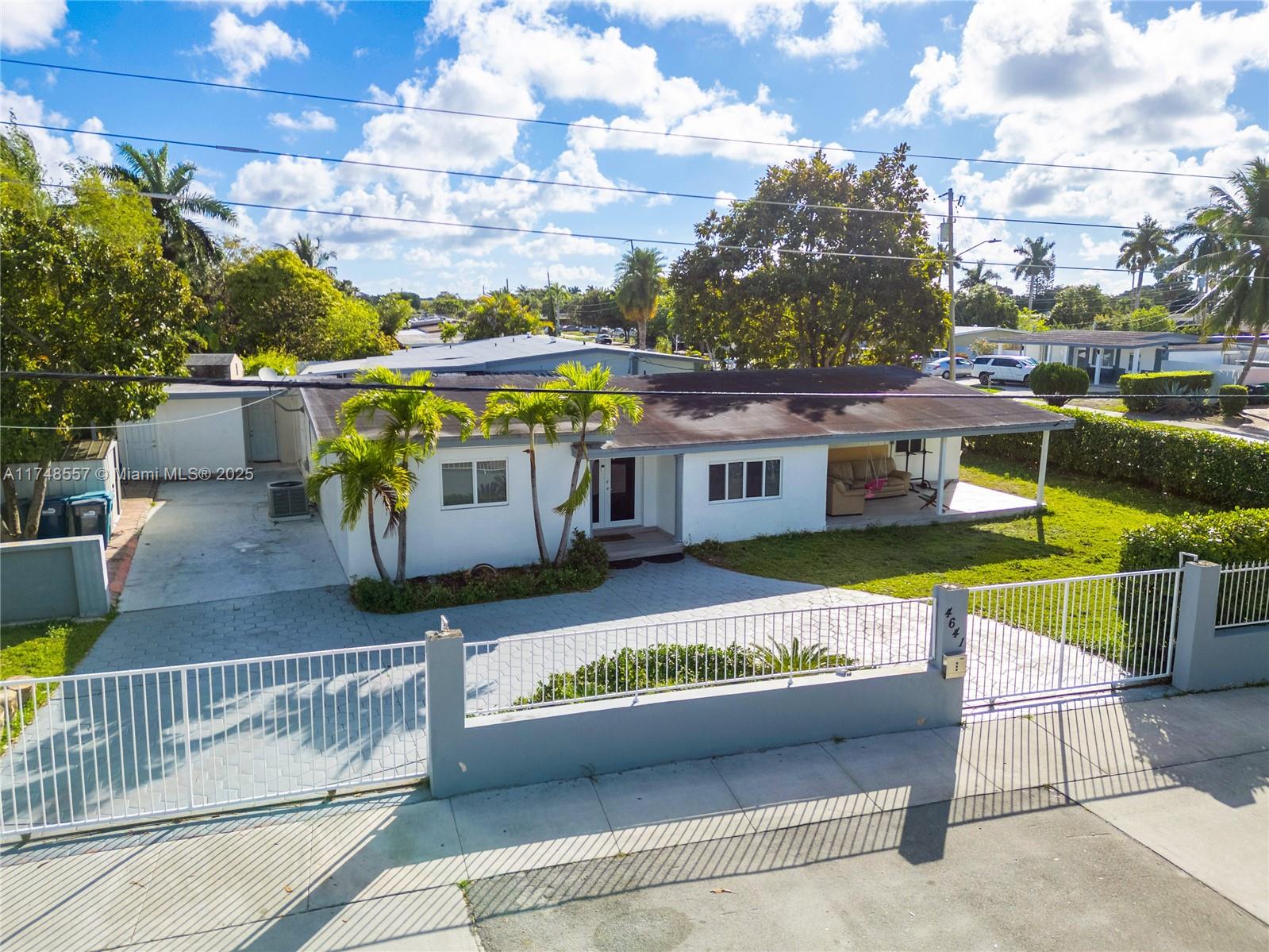 4641 Southwest 112th Avenue Miami, FL 33165 - Photo 2 of 45 Gallery Image 2