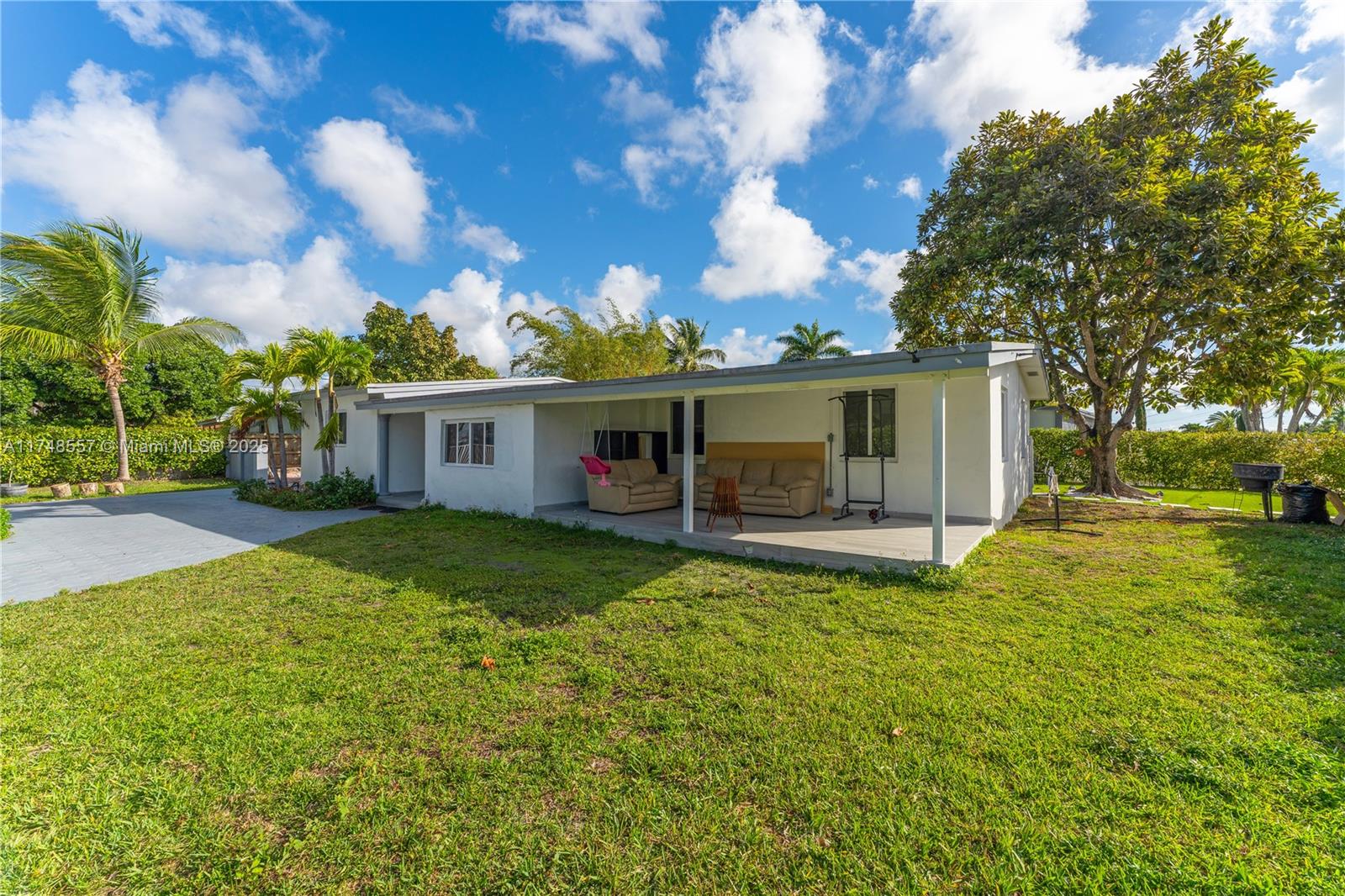 4641 Southwest 112th Avenue Miami, FL 33165 - Photo 3 of 45 Gallery Image 3