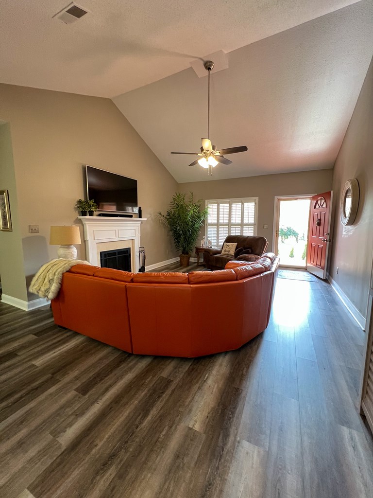 134 Ridgewood Circle Greenwood, SC 29649 - Photo 5 of 24 Gallery Image 5