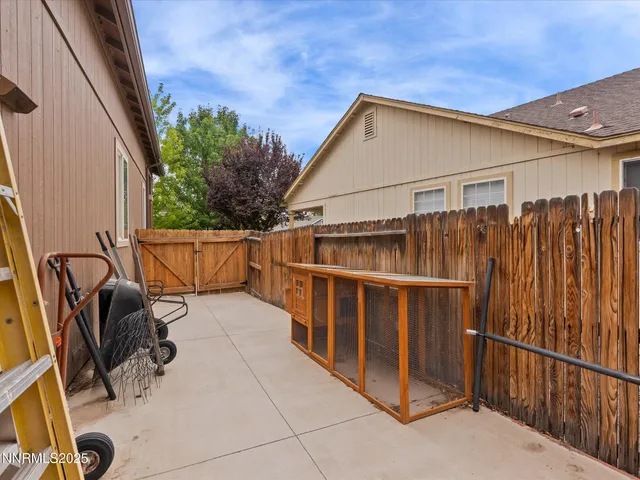 $472,500 | 1353 Winnies Lane, Fernley, NV 89408
