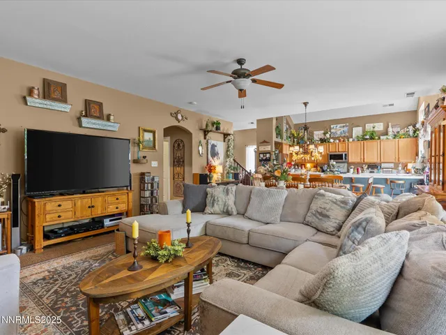 $472,500 | 1353 Winnies Lane, Fernley, NV 89408