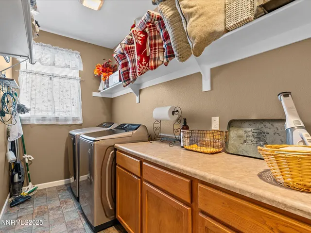 $472,500 | 1353 Winnies Lane, Fernley, NV 89408