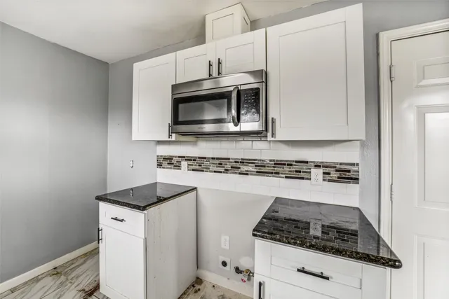 $189,000 | 6015 West Airport Boulevard, Houston, TX 77035