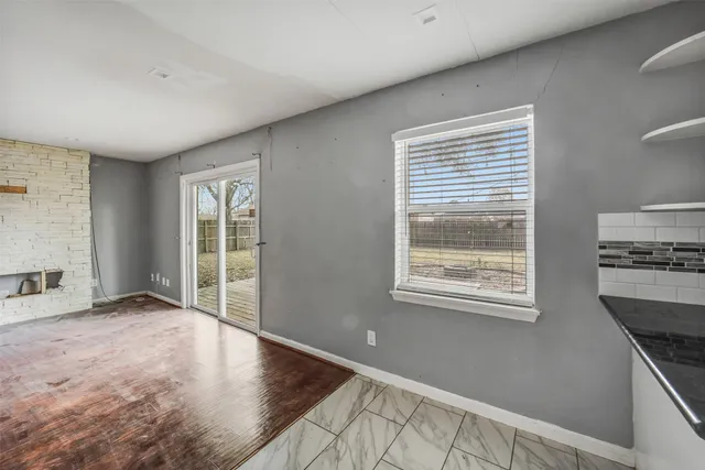 $189,000 | 6015 West Airport Boulevard, Houston, TX 77035