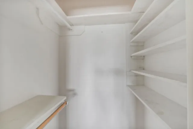 $189,000 | 6015 West Airport Boulevard, Houston, TX 77035