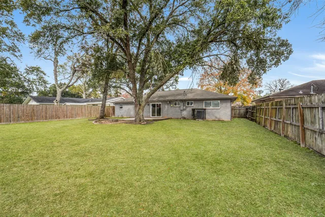 $189,000 | 6015 West Airport Boulevard, Houston, TX 77035