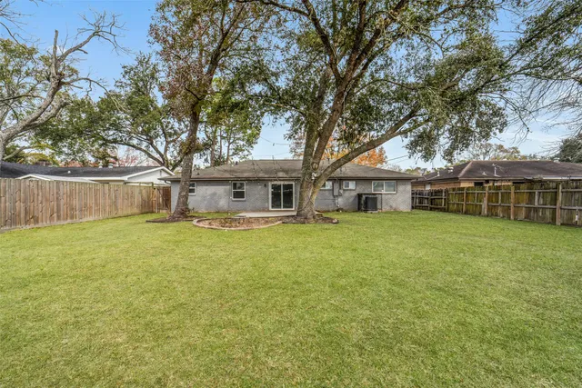 $189,000 | 6015 West Airport Boulevard, Houston, TX 77035