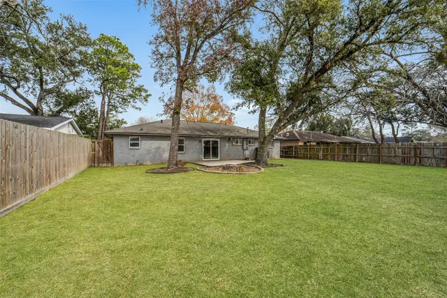 $189,000 | 6015 West Airport Boulevard, Houston, TX 77035