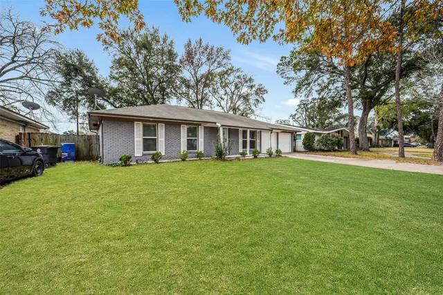 $189,000 | 6015 West Airport Boulevard, Houston, TX 77035