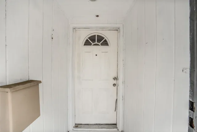 $189,000 | 6015 West Airport Boulevard, Houston, TX 77035