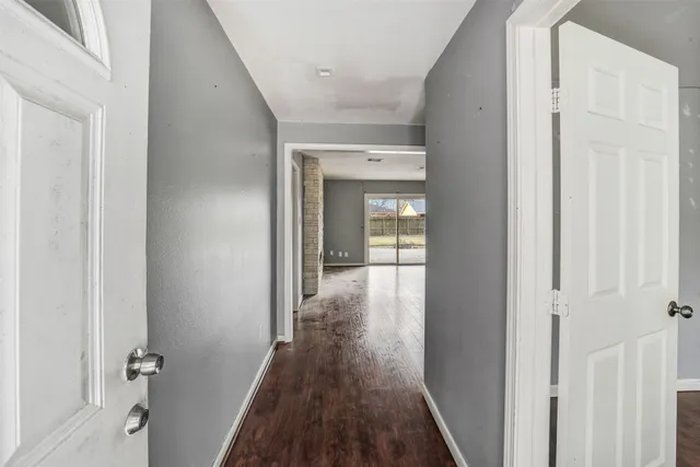 $189,000 | 6015 West Airport Boulevard, Houston, TX 77035